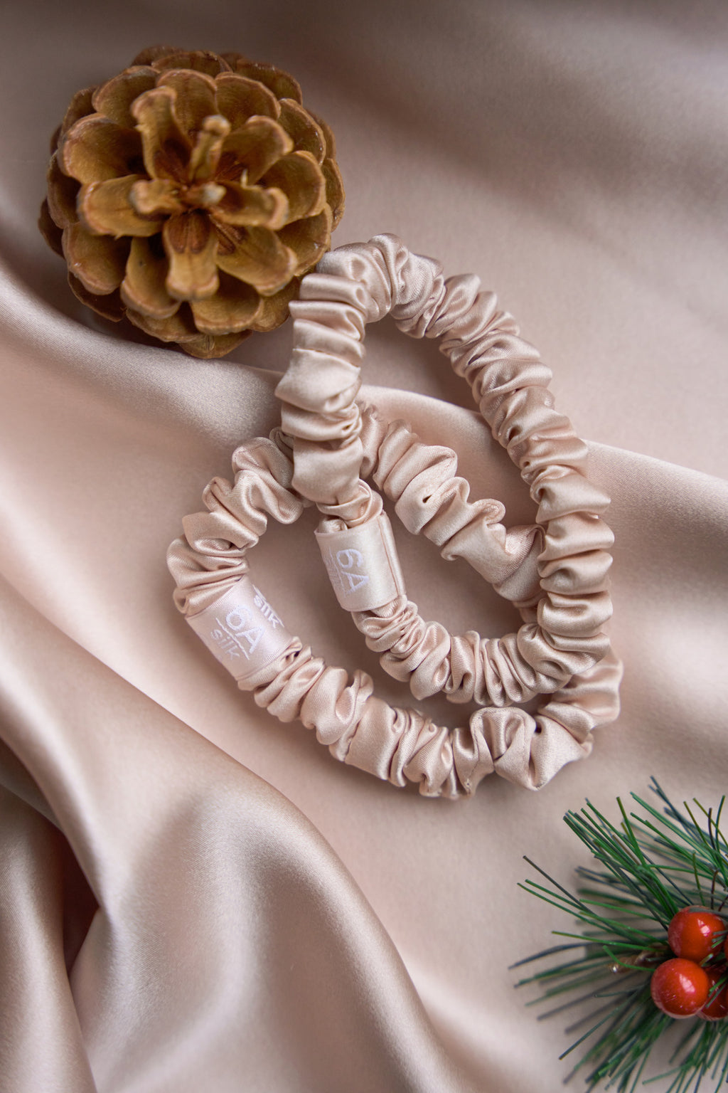 [4 pcs] Radiance Rose - Pure Silk Small Scrunchie